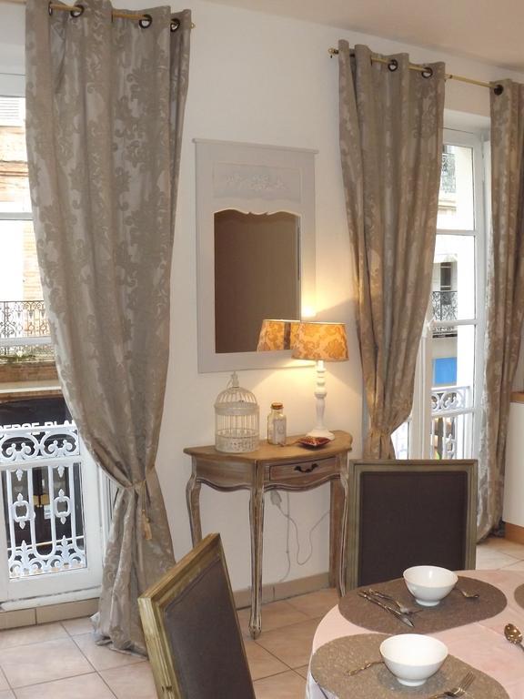Le Logis de la Cathédrale Apartamento Albi Habitación foto